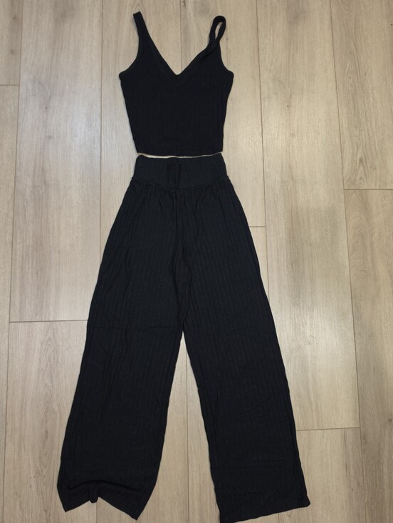 Abercrombie & Fitch Other - Abercrombie & Fitch Black Ribbed Knit Lounge Set XS Wide Leg Pants Cami